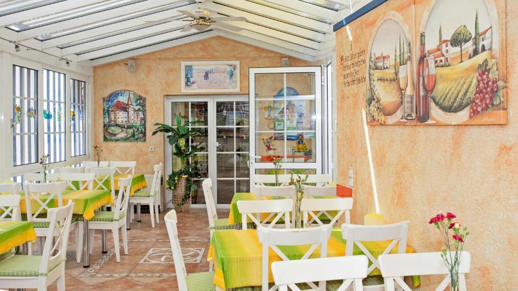 Pension Jaeger - Der Geheimtipp Am Europa-Park Rust Eksteriør billede